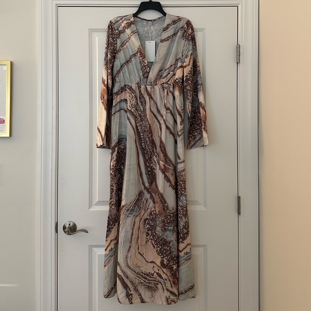 Uoozee Marble Pattern Deep V Baby Doll Maxi Dress